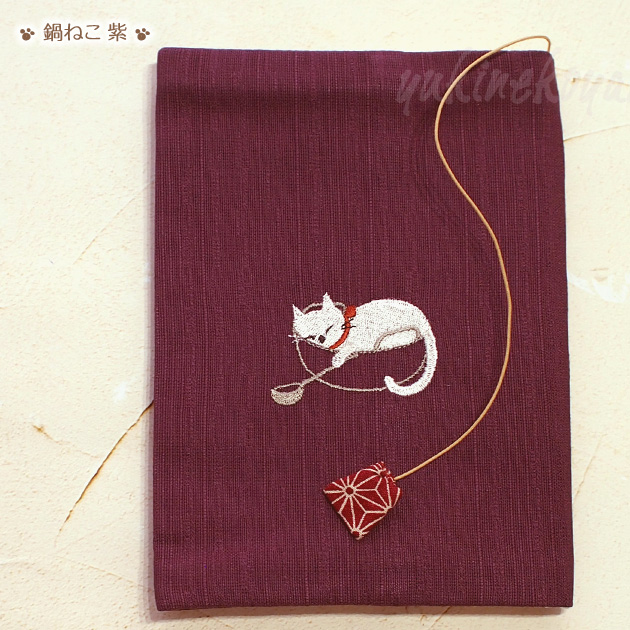 猫柄 文庫本ブックカバー 白猫 刺繍 sheepsleep 手作り 日本製