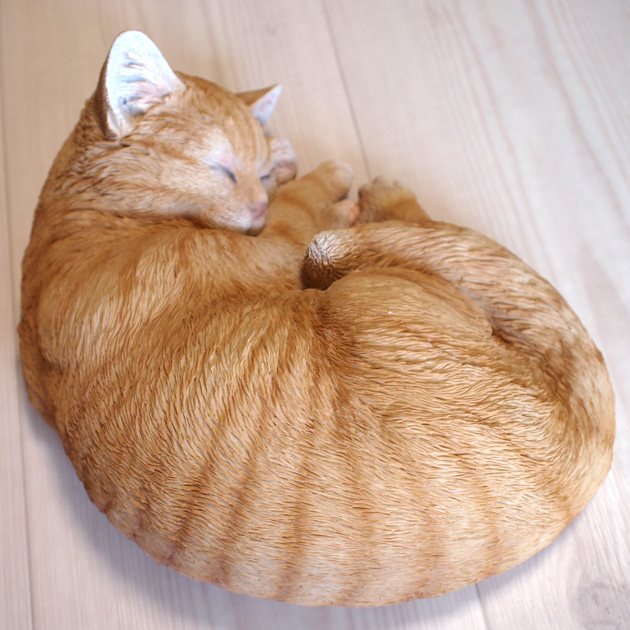 猫の置物 まるまり眠り猫 茶トラ オーナメント 猫雑貨 猫グッズのお店 雪猫屋