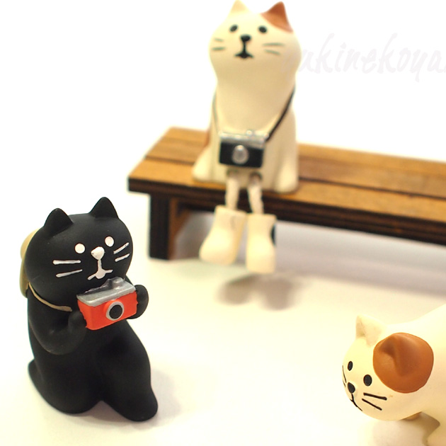 猫のマスコット　黒猫カメラマン★デコレ(DECOLE)concombre 旅猫　まったりマスコット
